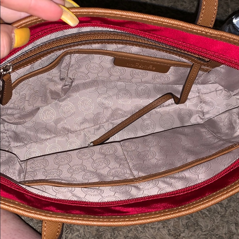 Authentic Michael Kors Purse. - image 2